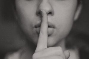 Read more about the article 2026 保險規劃：買終身險真的比較划算?業務不會跟你說的四大地雷